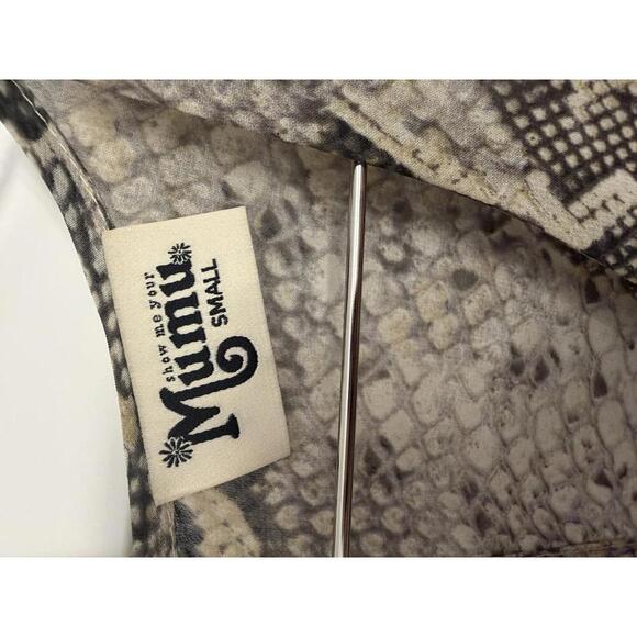 Show Me Your Mumu gray snakeskin print romper size Small - Picture 5 of 8